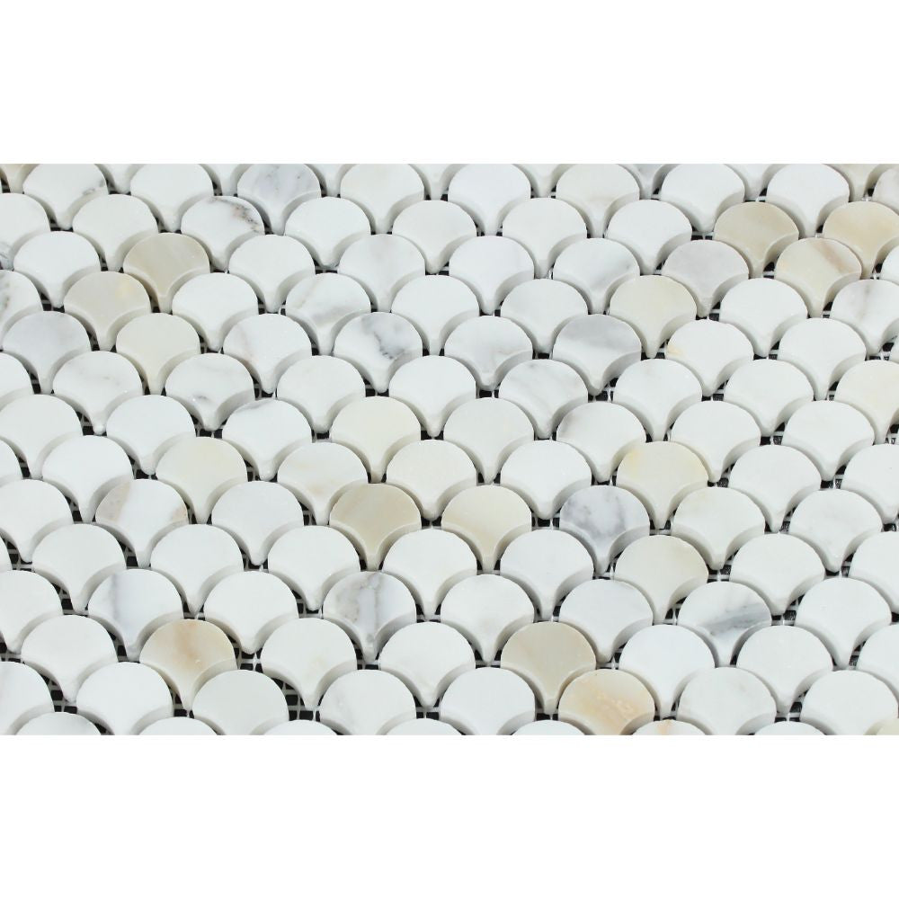 Calacatta Gold Raindrop Mosaic detail