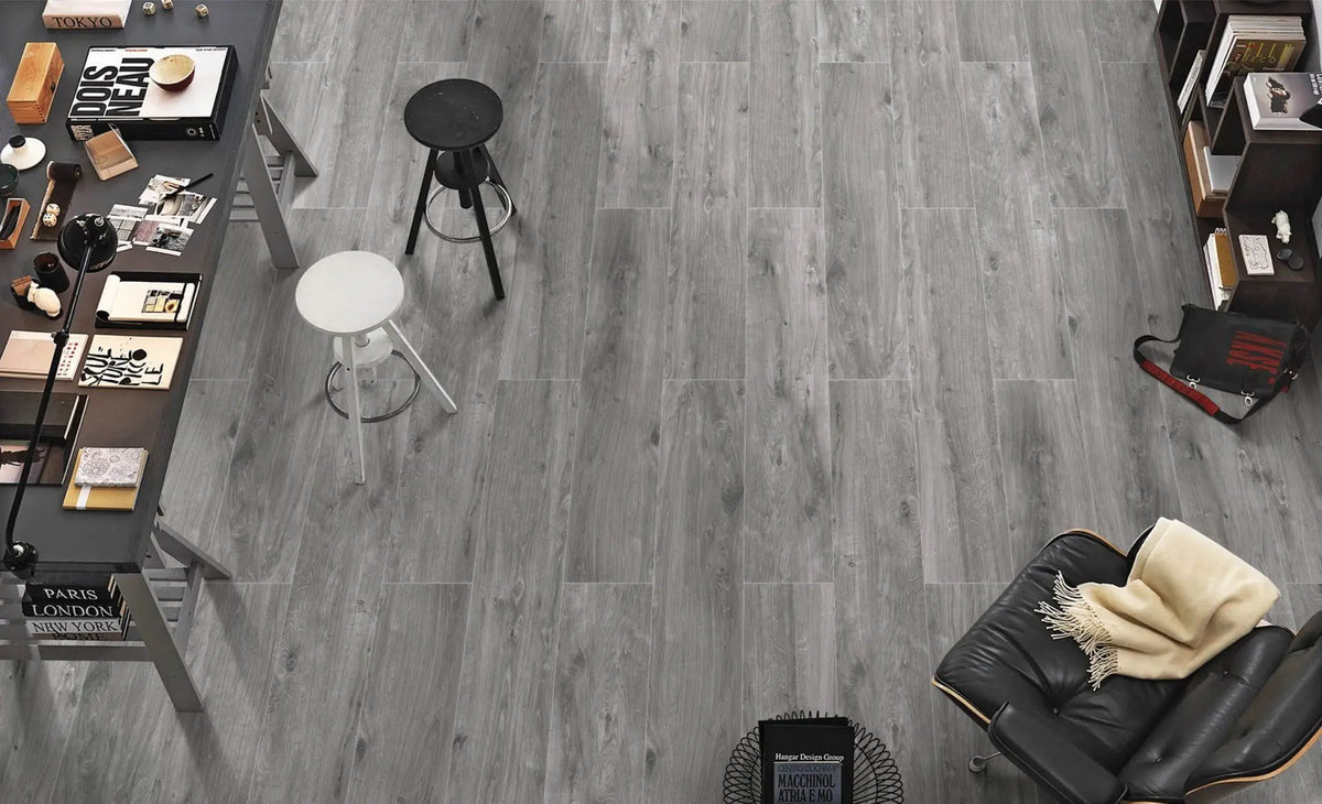 Everglade Warm Gray Porcelain Tile – room scene