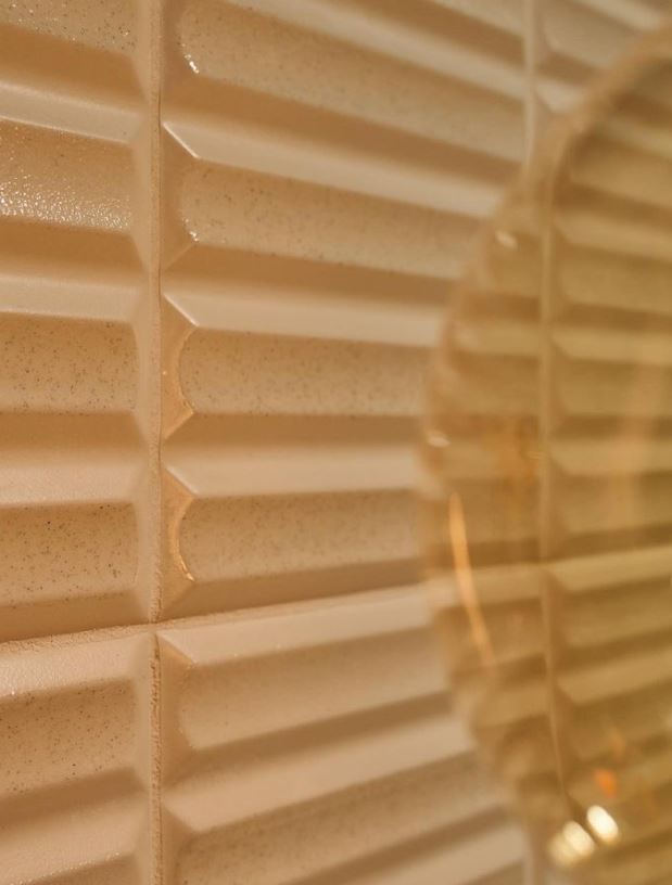 Highlight Taupe Ceramic Tile – room scene
