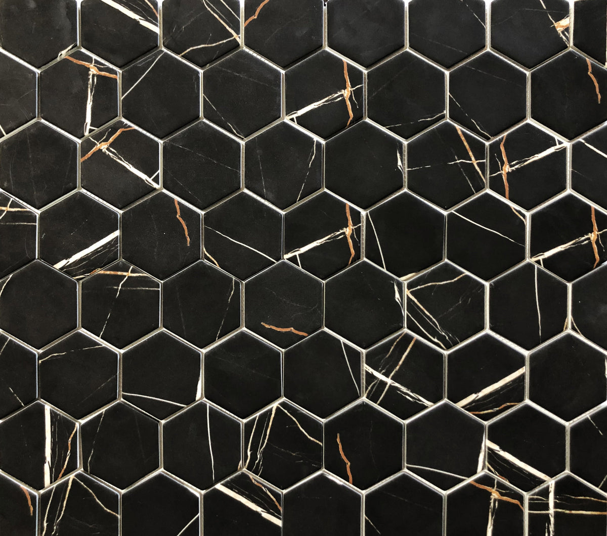 Verona Nero Marquina Recycled Glass Mosaic Tile – installed