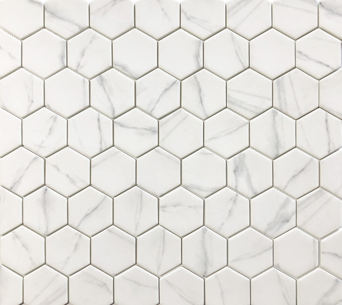 Verona Calacatta Recycled Glass Mosaic Tile – installed