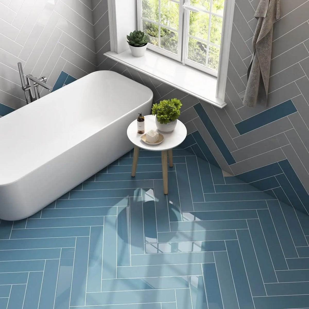 Block Arrow Verde Ceramic Tile – room scene