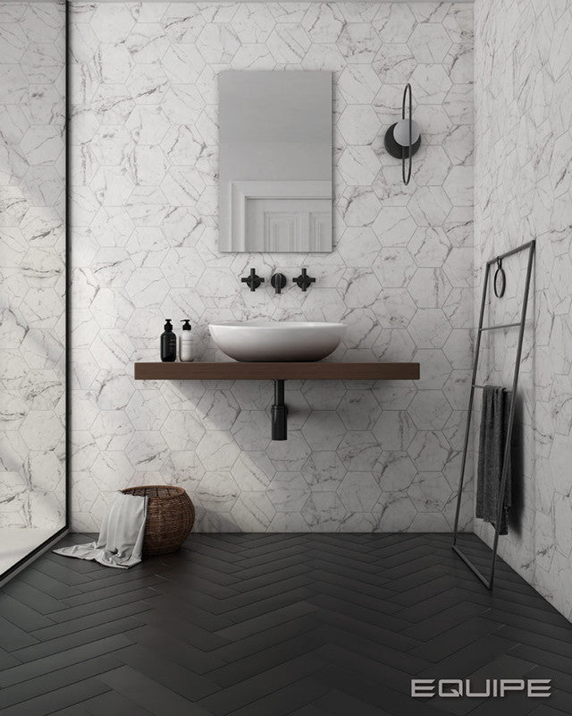 Porcellana Di Carrara Hexagon installed