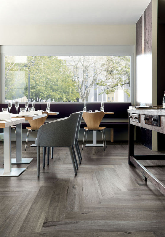 Planches Perle Porcelain Tile installed