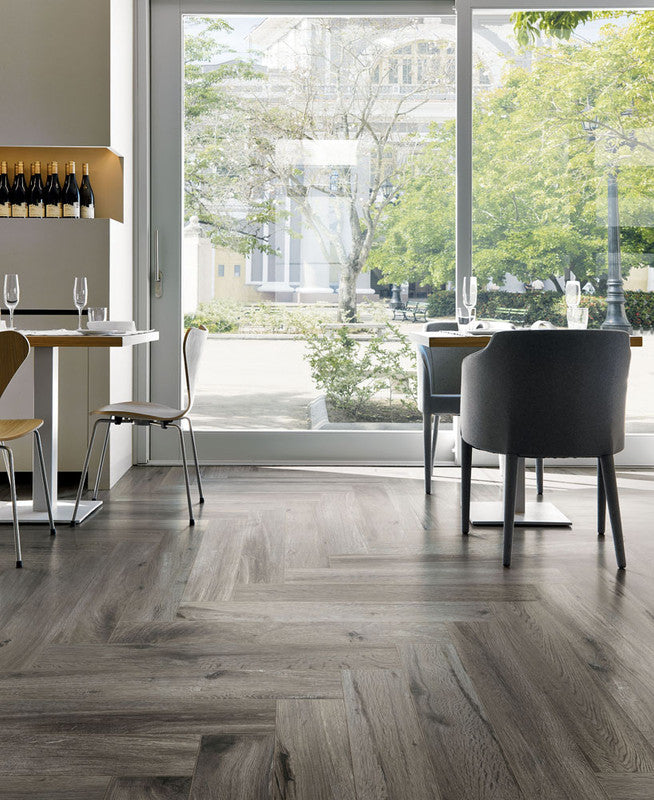 Planches Perle Porcelain Tile installed